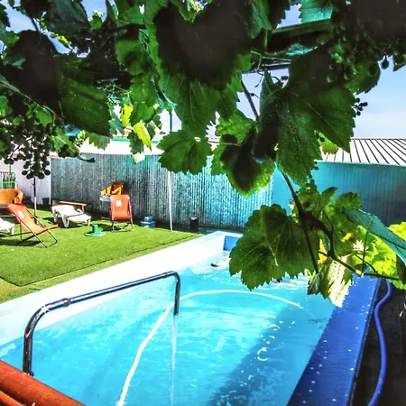 Charming In With Private Pool