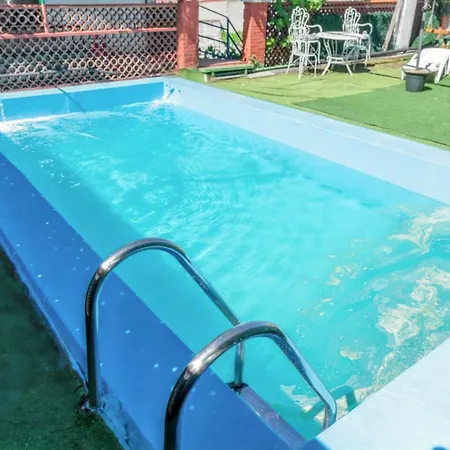 Charming In With Private Pool *
